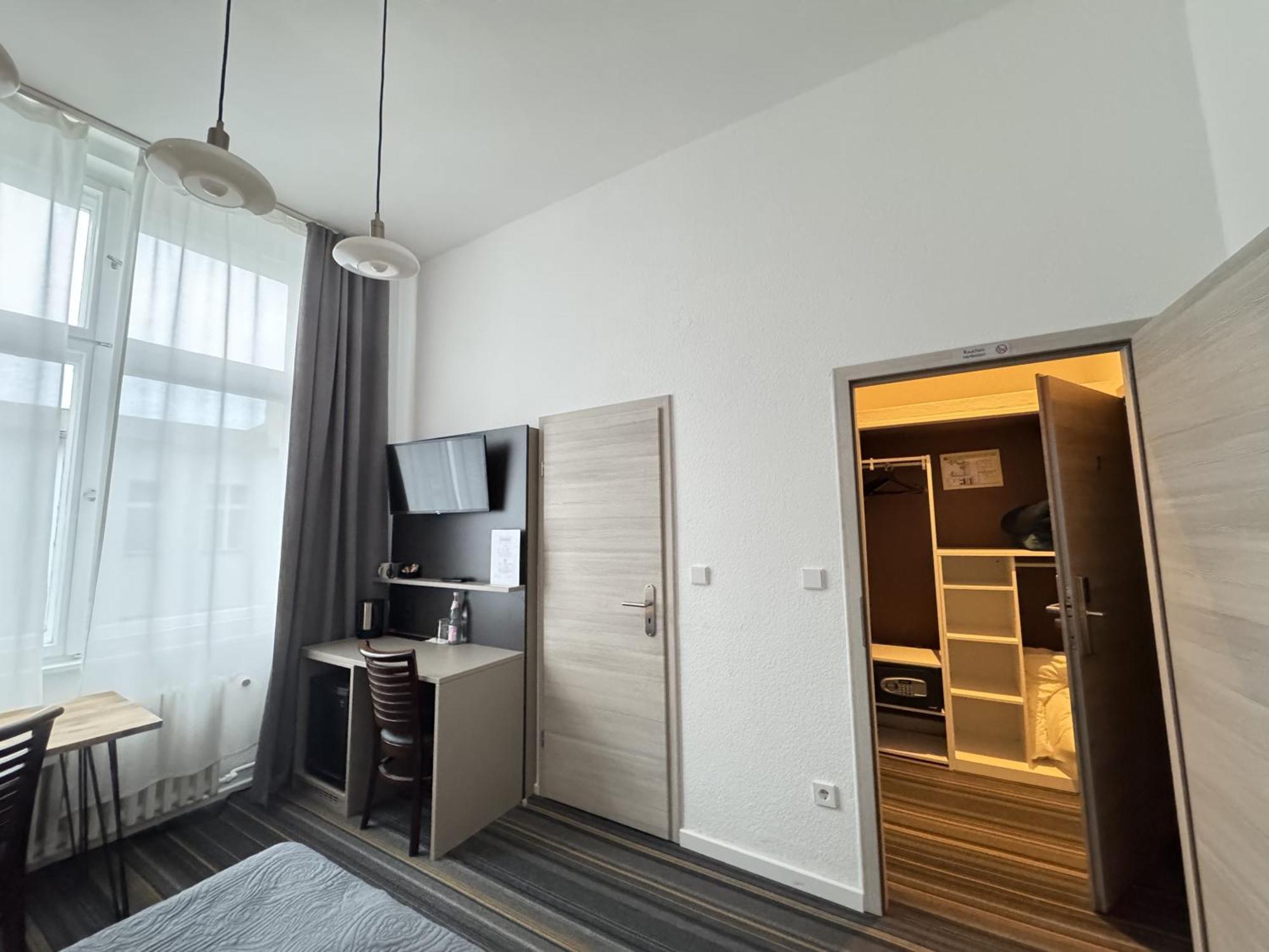 Hotel Bregenz Berlin Exterior photo